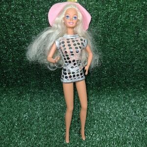 vtg Barbie Doll 1976 Mattel Malaysia bendable knees swivel waist & clothing